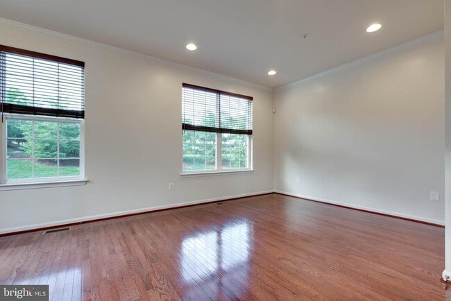 Building Photo - 7931 Silver Oak Rd