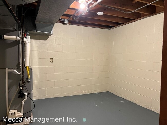 Building Photo - 3 br, 2 bath House - 221 Campbell Hill Rd.