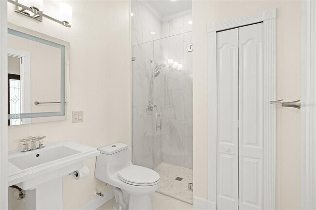 Building Photo - 9656 Bryanston Dr