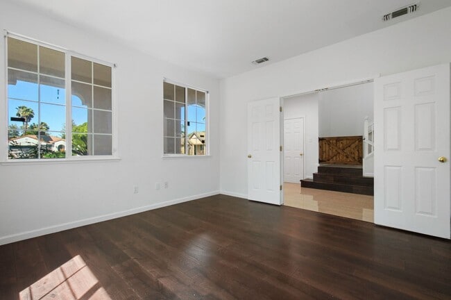Building Photo - 991 Zephyr Ct