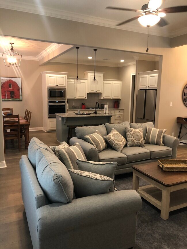 Building Photo - 5906 Settlers Dr