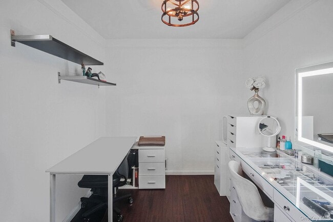 Building Photo - 150 Meadow St