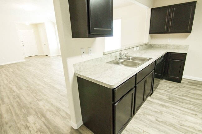 Building Photo - 953 Park Ridge Ct