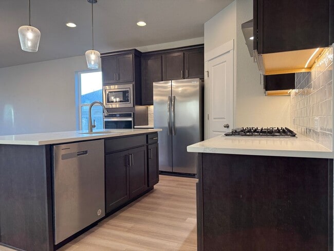 Building Photo - Beautiful New 2 Story Home w/Finished Basement!