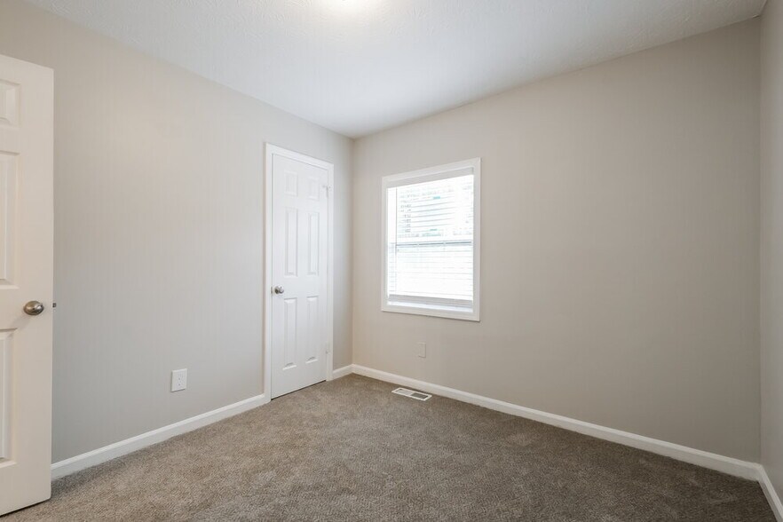 Building Photo - 5224 Brough Ln