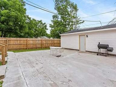 Building Photo - 817 N Grant Ave