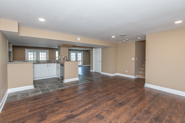 Building Photo - 720 Vista Hills Ct