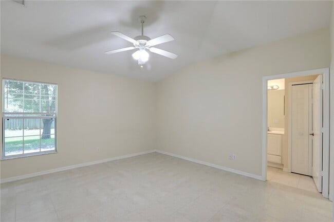 Building Photo - 8626 102nd Ct