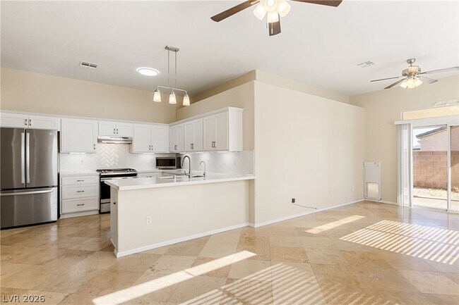 Building Photo - 110 La Suena Ct