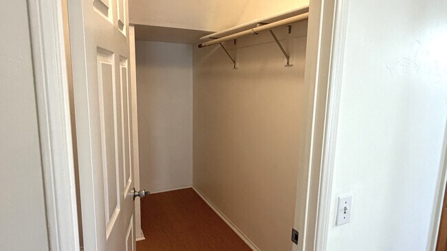 Building Photo - 257 Claremont Ave