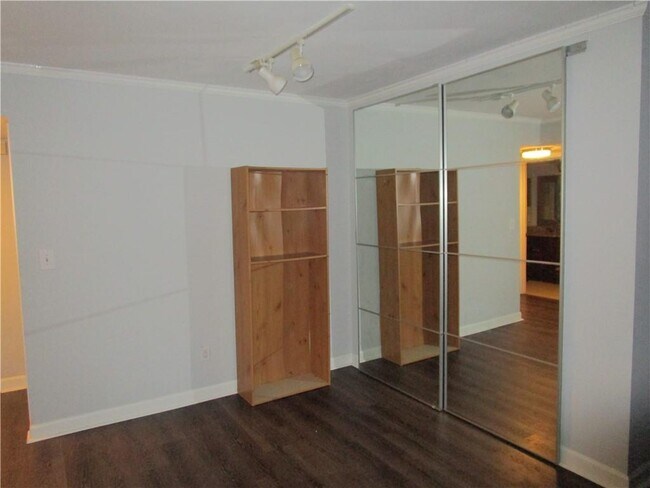 Building Photo - 4003 Wingate Way