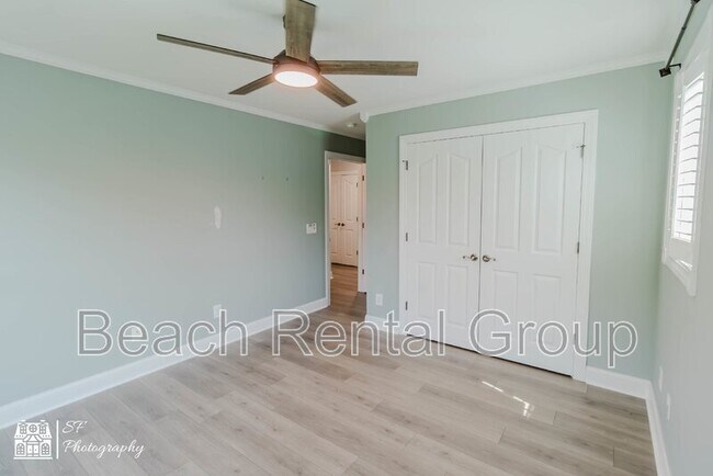 Building Photo - 516 Hillside Dr S