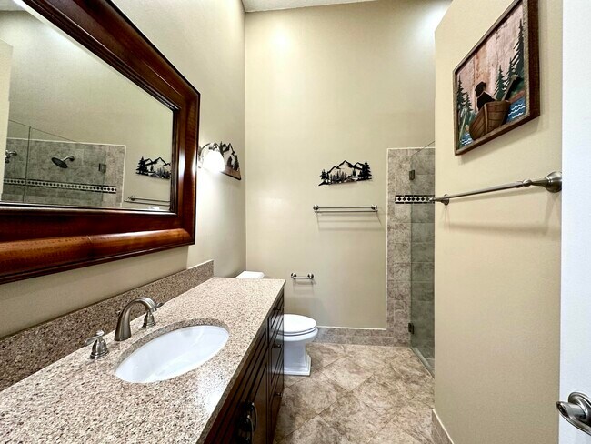 Building Photo - 22716 Vistawood Way