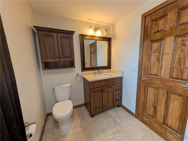 Building Photo - 270 Selkirk Dr