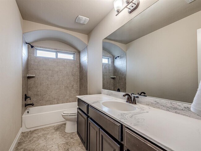 Building Photo - 2500 Cordgrass Ln