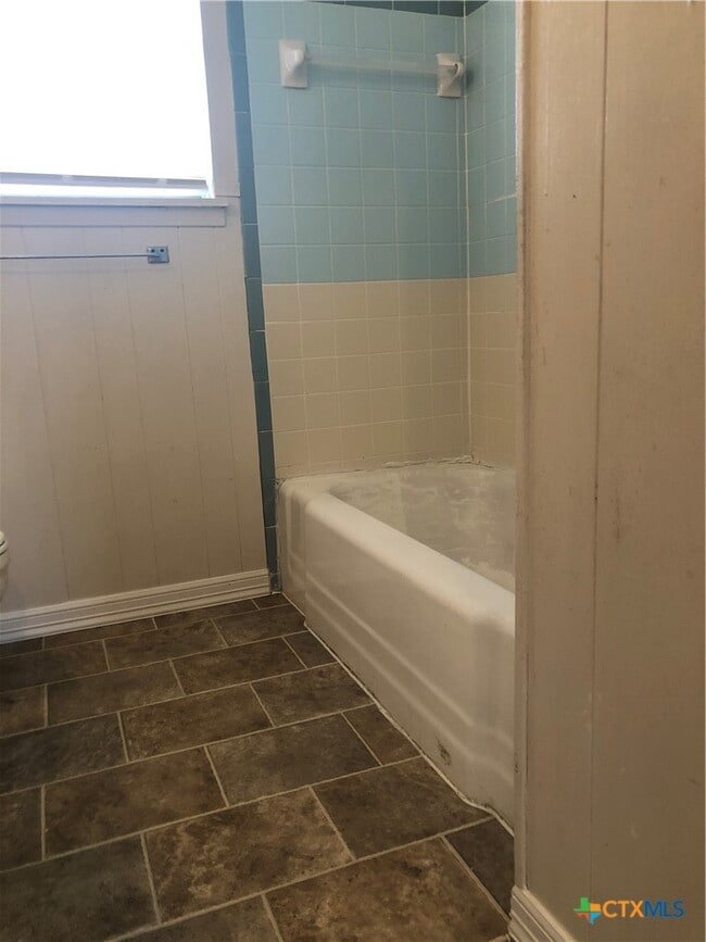 Building Photo - 507 N 24th St