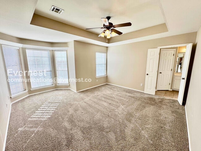 Building Photo - 1412 W 117th St S