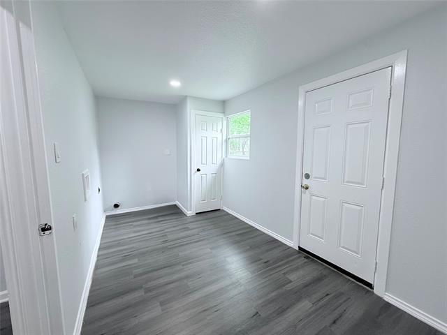 Building Photo - 1326 W Sears St