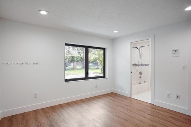 Building Photo - 6230 SW 112th St