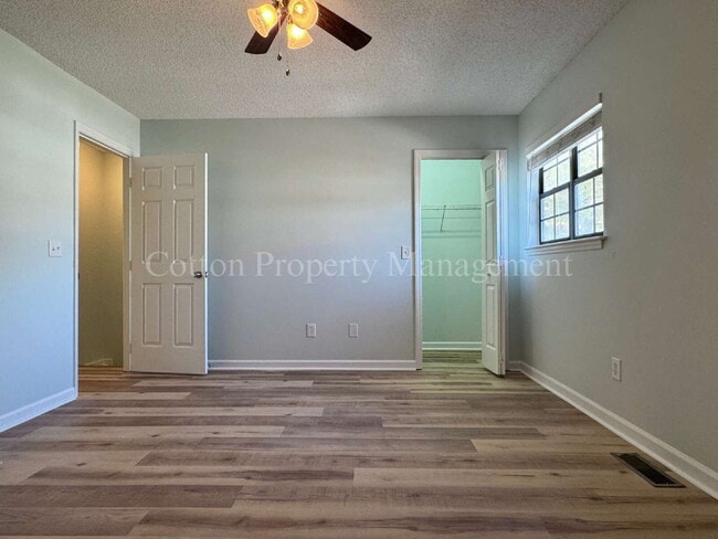 Building Photo - 1731 S 41st St