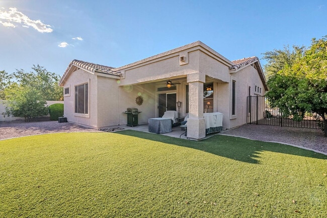 Building Photo - 4269 E Cassia Ln