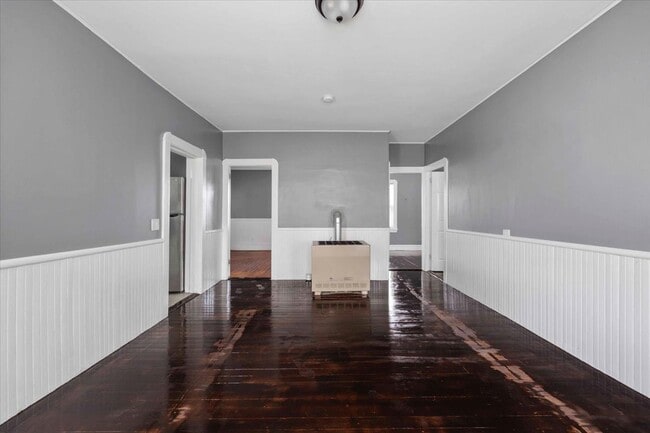 Building Photo - 646 Birch St