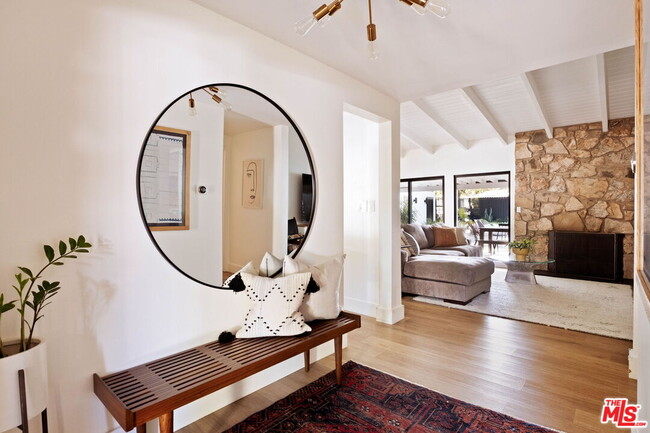 Building Photo - 4735 Degovia Ave