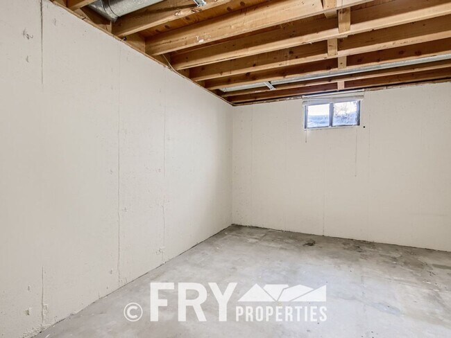 Building Photo - 3bed/1bath Half Duplex in Westminster