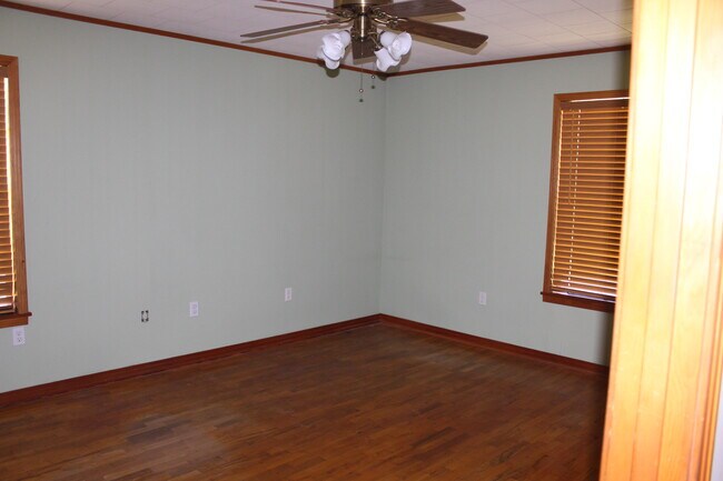 Building Photo - 185 Luther Davis Rd