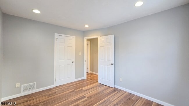 Building Photo - 62 Mercer Ave