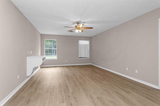Building Photo - 13247 Cedar Ln