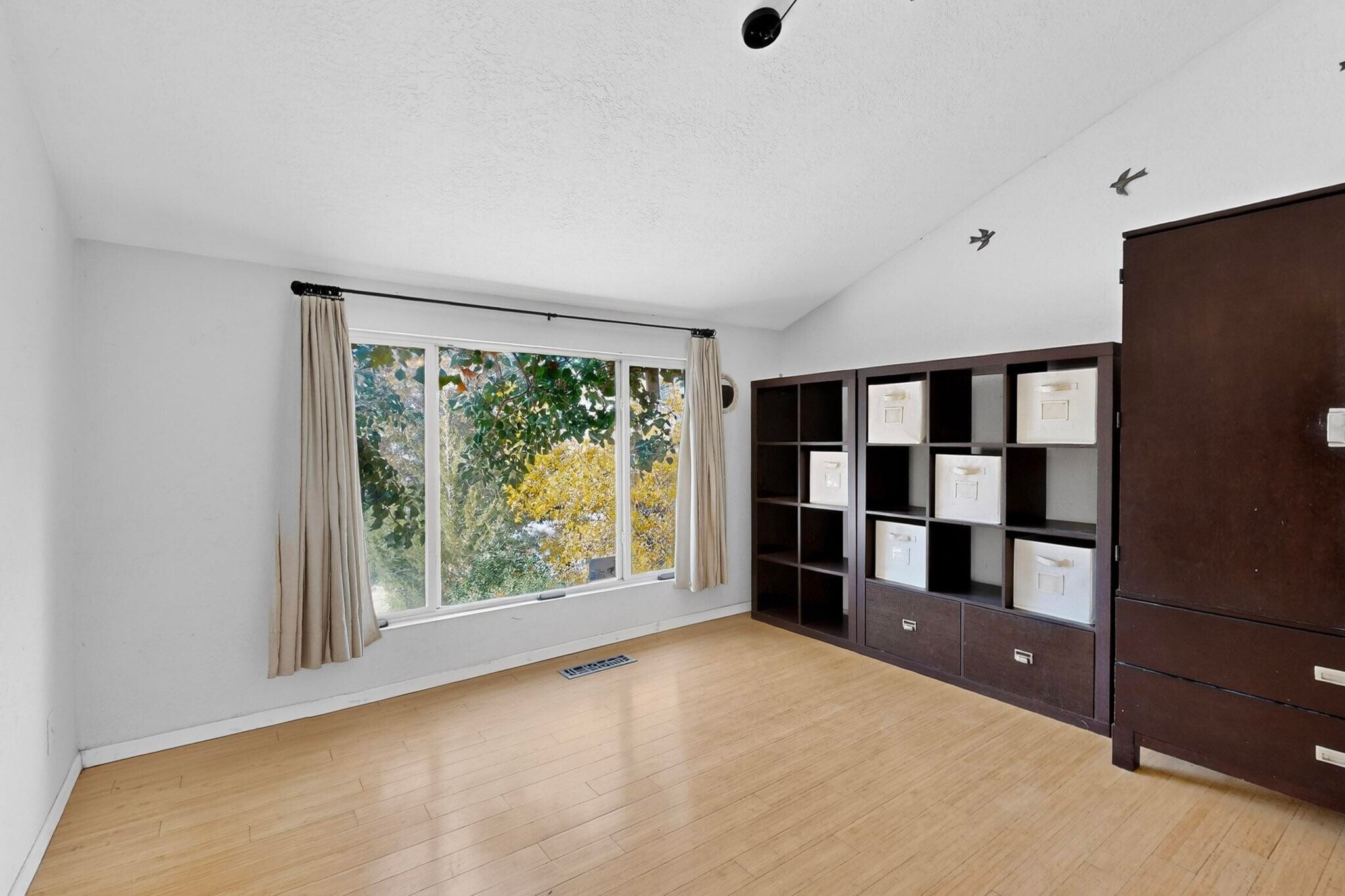 Building Photo - 5528 Overlook Dr NE