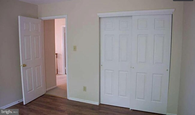 Building Photo - 218 Bromley Pl