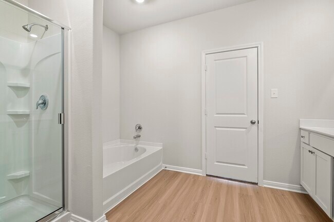 Building Photo - 412 Polly Grv Dr