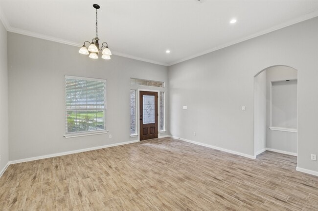 Building Photo - 521 Ironwood Forest Dr