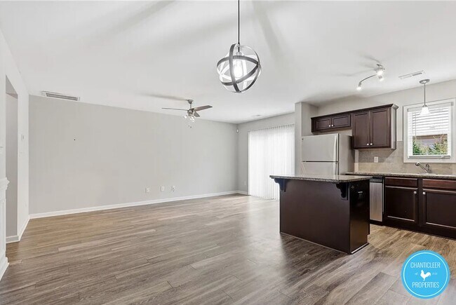 Building Photo - 2663 Middle Br Bnd