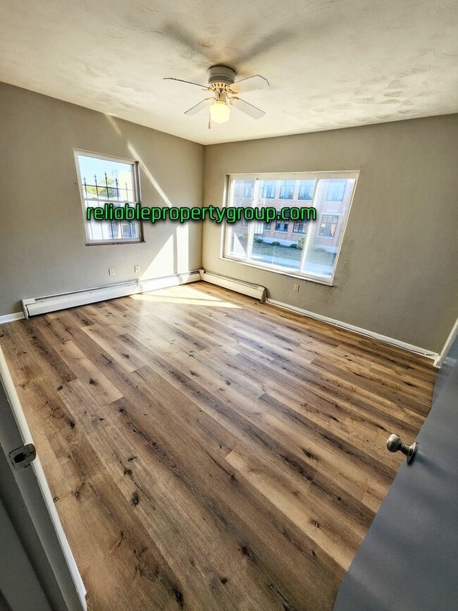 Building Photo - New Listing in Fort Wayne