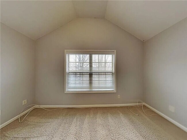 Building Photo - Spacious 4BR House in Decatur