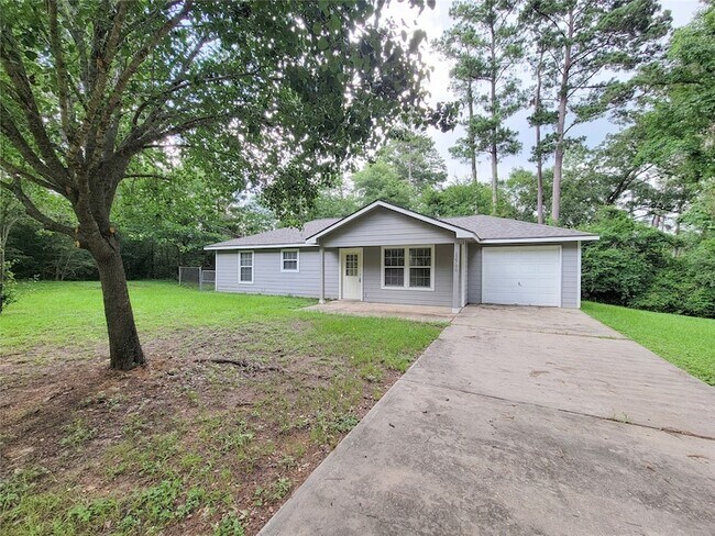 Building Photo - 12700 Royal Green Dr