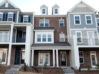 Building Photo - 2927 Great Lawn Rd