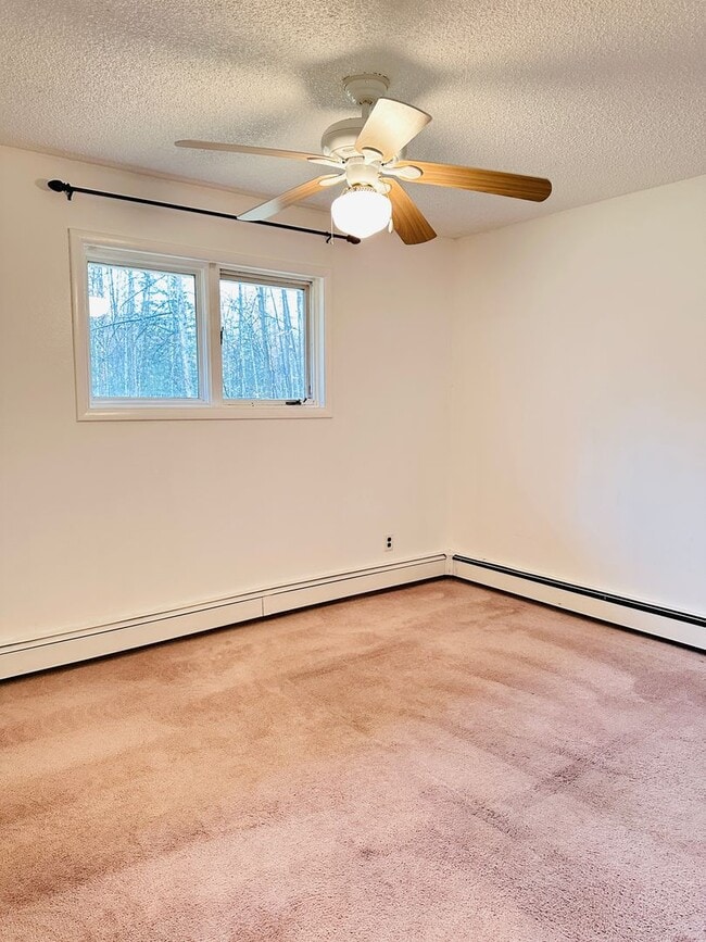 Building Photo - North Pole Home for Rent – 2BR, 1.5BA, Det...
