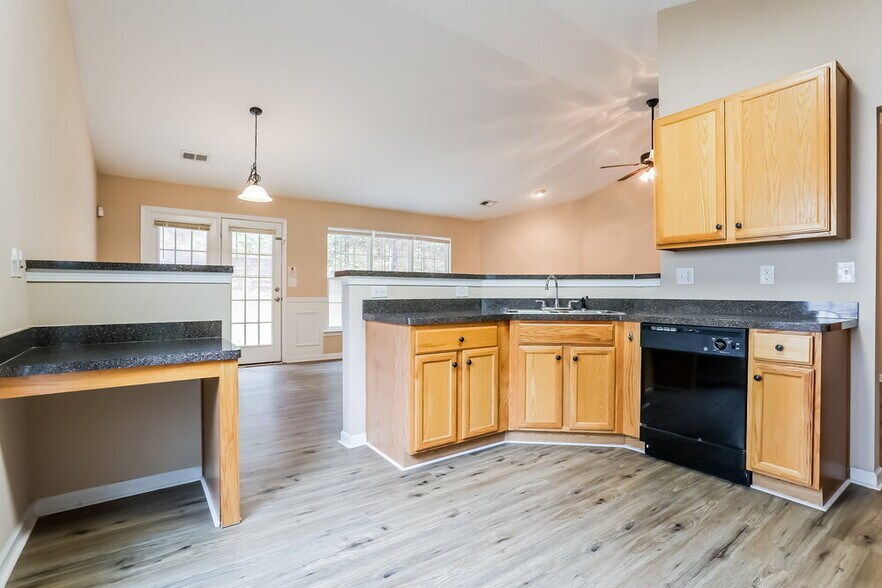 Building Photo - 357 Hunterian Pl