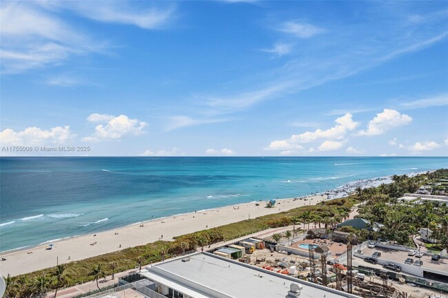 Primary Photo - 5401 Collins Ave