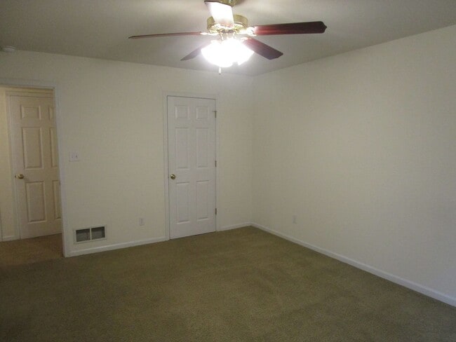 Building Photo - 1616-1618-1618 Juniper Dr