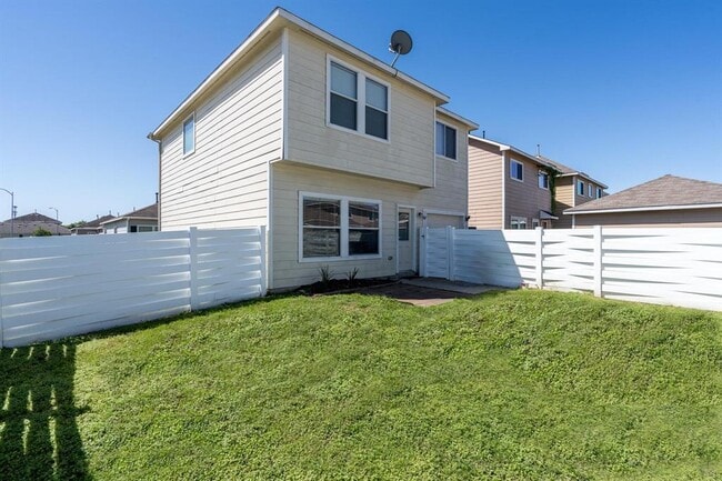 Building Photo - 21743 Mossy Field Ln