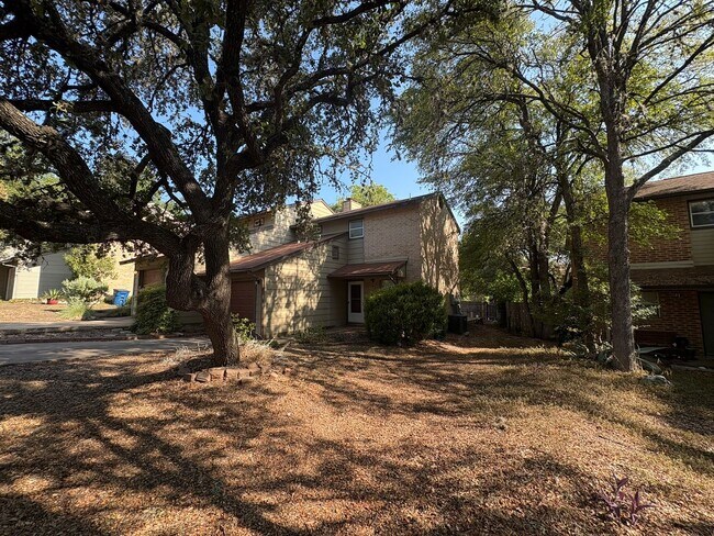 Building Photo - Dorian Properties2 (1504 Cinnamon Path)