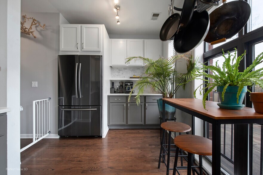 Building Photo - 1816 N Spaulding Ave