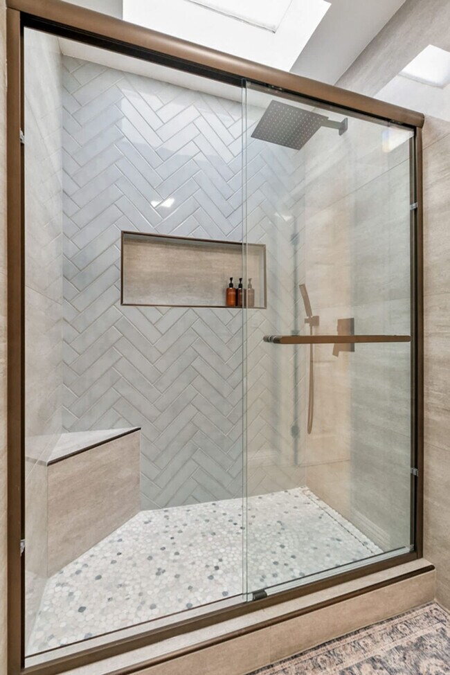 Building Photo - 3460 Carlsbad Blvd