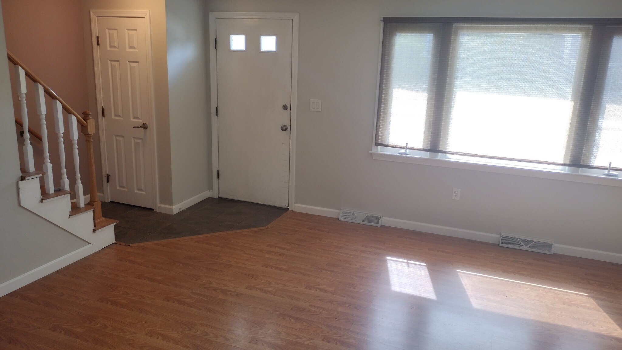 Living - 82 Union St