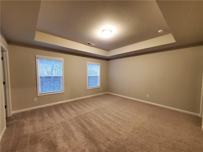 Building Photo - 730 Calvin Pk Dr
